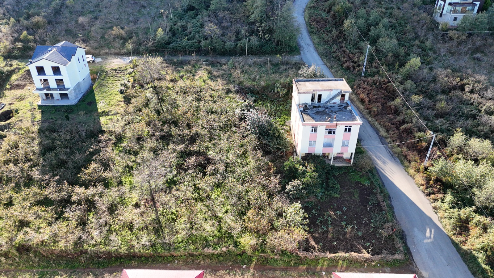 MABEL GAYRİMENKUL/ADACIKTA DENİZ MANZARALI 656M2 VİLLALIK ARSA